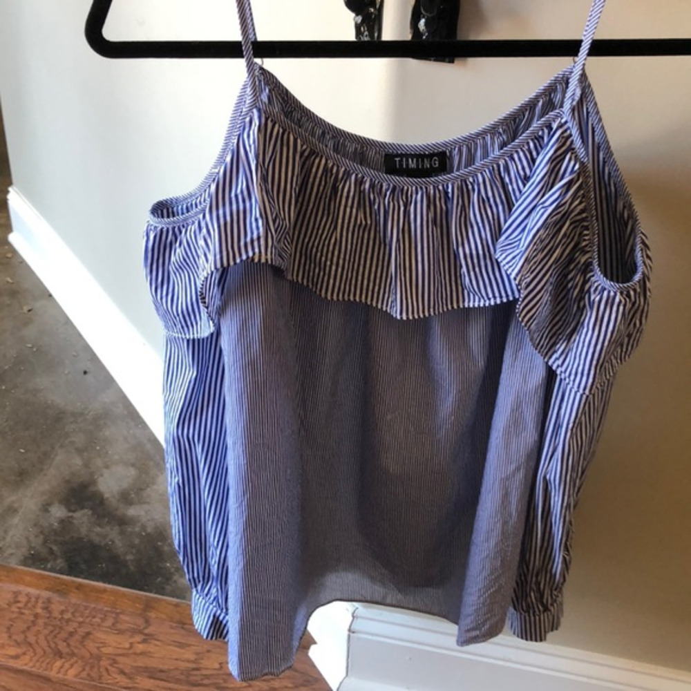 Off shoulder blouse striped size‎ large